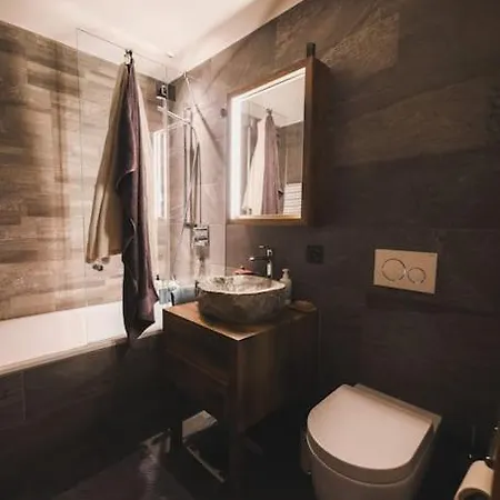 Cosy, Stylish New Flat With And Gym & Shuttle To Lifts 公寓